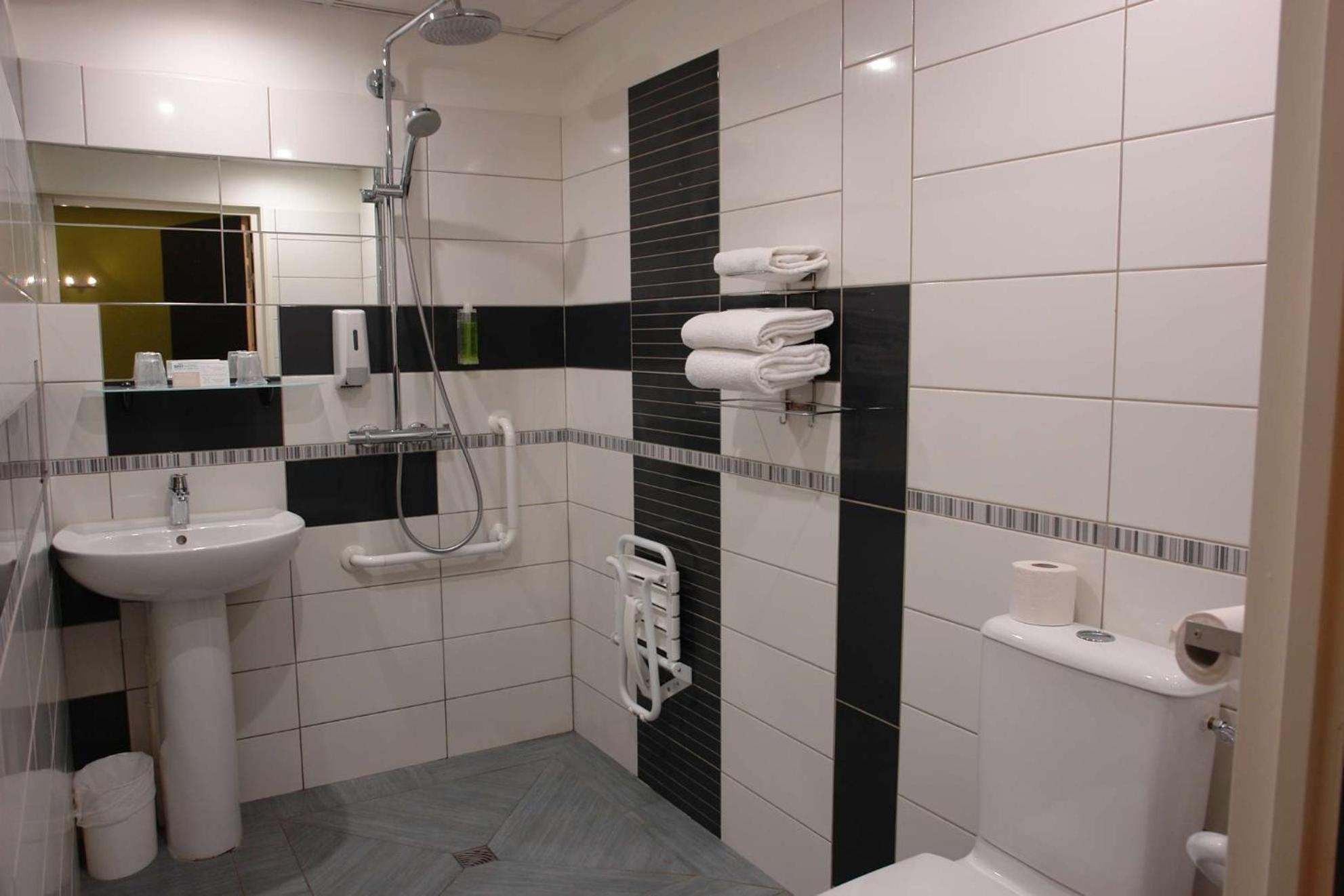 Brit Hotel Confort Rouen Centre Εξωτερικό φωτογραφία